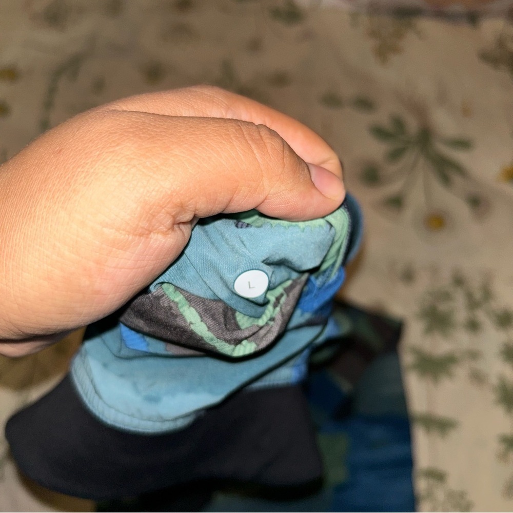 Lululemon Core Short 11"Cactus Camo Desert Teal
Vintage Green - Picture 6 of 6
